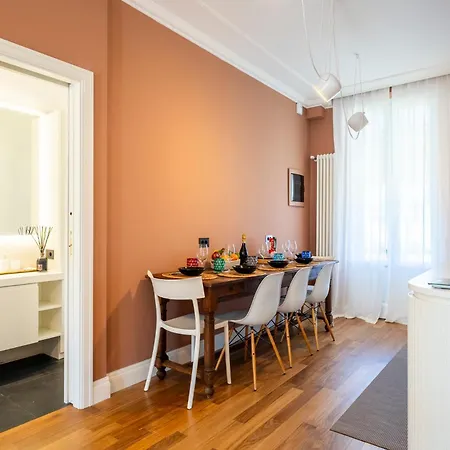 Burchiello Chic Stay-with View In Quiet